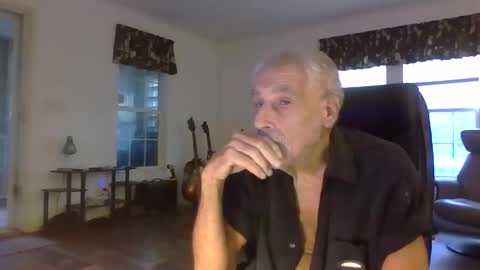 dogluc7 online show from 12.29.24