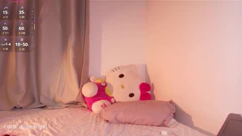 Snapshot of dolceangel__ chatting on 11.19.25 Blair online show from 11.19.25