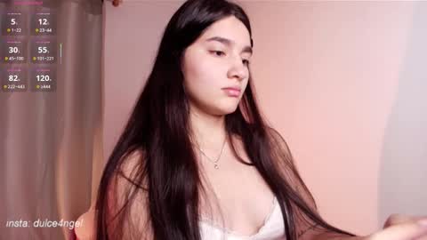 Snapshot of dolceangel__ chatting on 11.21.25 Blair online show from 11.21.25