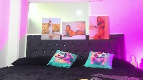 Snapshot of doll_celeste19 chatting on 02.12.25 C E L E S T E online show from 02.12.25