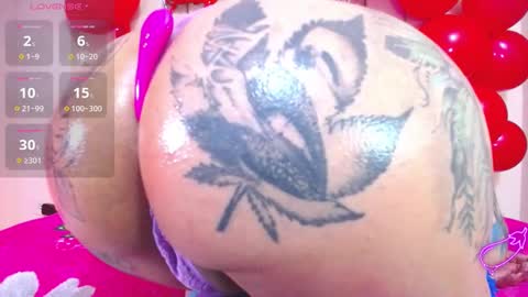 Snapshot of doll_coquette chatting on 02.14.25 Heilen Niikol online show from 02.14.25