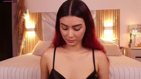 doll_kira_ online show from 04.30.26