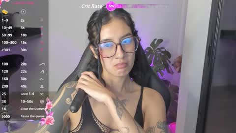 Snapshot of doll_waif chatting on 12.19.25 veronica Independent model online show from 12.19.25