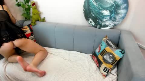 Snapshot of dolliemina chatting on 10.27.25 dolliemina online show from 10.27.25