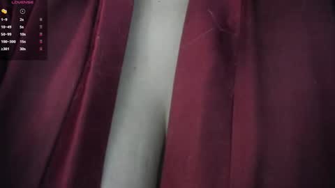 Call me Zoe  online show from 10.13.25