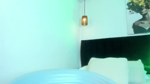 Snapshot of dolly_zoe chatting on 06.30.26 Call me Zoe online show from 06.30.26