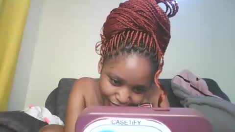 Snapshot of dollythegirl chatting on 03.05.26 kadolly online show from 03.05.26