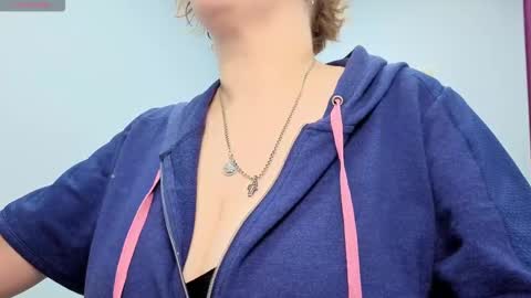 Snapshot of doloressea chatting on 02.22.26 DoloresSea online show from 02.22.26