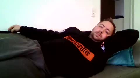 Snapshot of dombio_12 chatting on 11.16.25 dombio_12 online show from 11.16.25