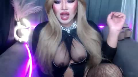 dominant10inchcock online show from 12.20.25