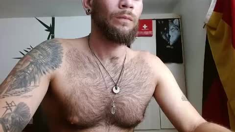 Logan - INDEPENDET MODEL online show from 06.06.26
