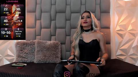 Snapshot of dominatrix_camila chatting on 12.09.24 Camila Roushell online show from 12.09.24