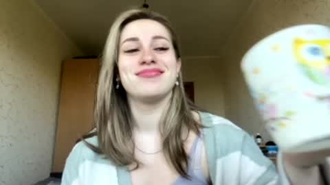 Mia online show from 04.25.26