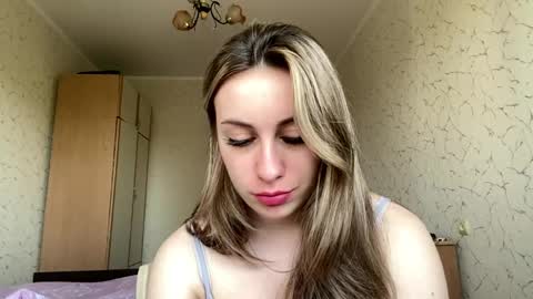 Mia online show from 05.27.26
