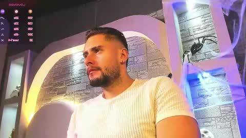 Snapshot of dominic_de_luca chatting on 10.30.25 dominic de luca online show from 10.30.25