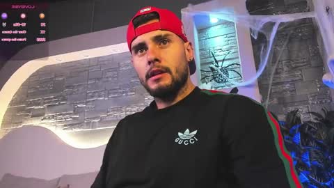 Snapshot of dominic_de_luca chatting on 11.02.25 dominic de luca online show from 11.02.25