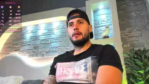 Snapshot of dominic_de_luca chatting on 11.14.25 dominic de luca online show from 11.14.25