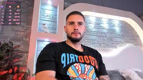 Snapshot of dominic_de_luca chatting on 11.20.25 dominic de luca online show from 11.20.25