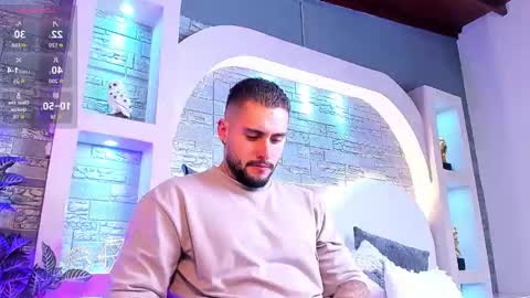 Snapshot of dominic_de_luca chatting on 11.25.25 dominic de luca online show from 11.25.25