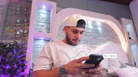 Snapshot of dominic_de_luca chatting on 12.03.25 dominic de luca online show from 12.03.25