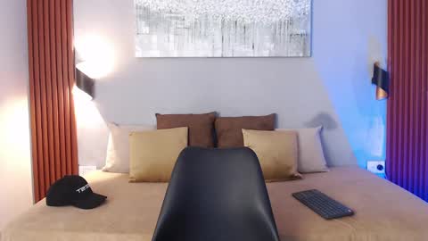 Dominic online show from 09.21.25