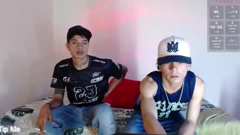 Snapshot of dominic_hanks chatting on 10.17.25 DOMINIC AND ANDREW online show from 10.17.25