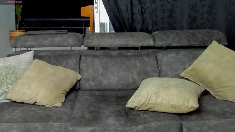 SANTI  independent model online show from 02.19.25