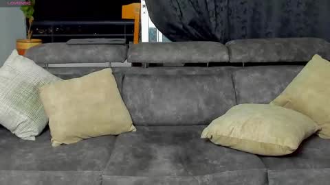 SANTI  independent model online show from 02.22.25