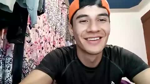 Snapshot of dominic_radccliffe chatting on 12.21.24 Your real love online show from 12.21.24