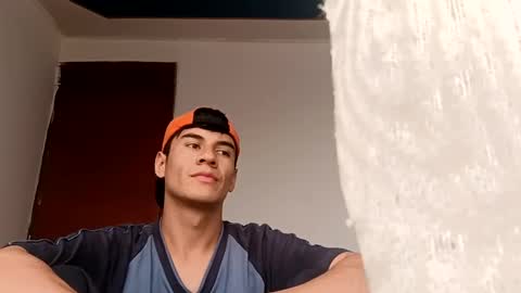 Snapshot of dominic_radccliffe chatting on 12.29.24 Your real love online show from 12.29.24