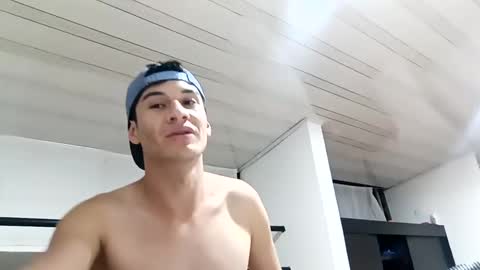 Snapshot of dominic_radccliffe chatting on 01.29.25 Your real love online show from 01.29.25