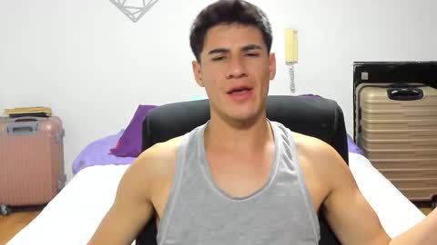 Snapshot of dominic_radccliffe chatting on 09.15.25 Your real love online show from 09.15.25