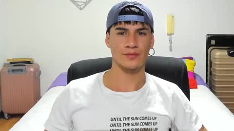 Snapshot of dominic_radccliffe chatting on 09.18.25 Your real love online show from 09.18.25