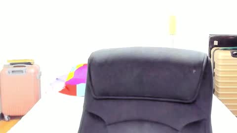 Snapshot of dominic_radccliffe chatting on 09.19.25 Your real love online show from 09.19.25