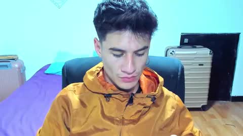 Snapshot of dominic_radccliffe chatting on 10.07.25 Your real love online show from 10.07.25