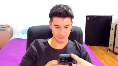 Snapshot of dominic_radccliffe chatting on 10.12.25 Your real love online show from 10.12.25