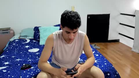 Snapshot of dominic_radccliffe chatting on 10.22.25 Your real love online show from 10.22.25