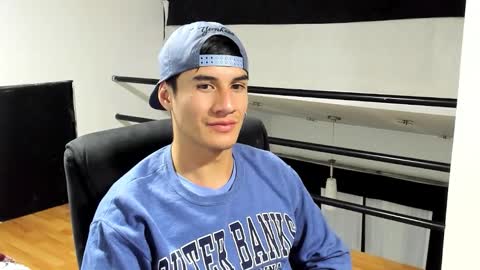 Snapshot of dominic_radccliffe chatting on 11.07.25 Your real love online show from 11.07.25