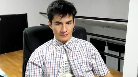 Snapshot of dominic_radccliffe chatting on 11.11.25 Your real love online show from 11.11.25