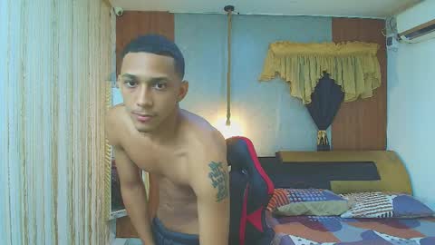 Snapshot of dominic_smith_ chatting on 04.04.26 dominic_smith_ online show from 04.04.26