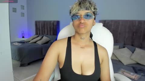 Snapshot of dominick_joness chatting on 01.18.25 Dominick online show from 01.18.25