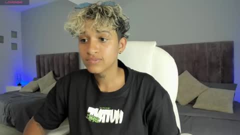 Snapshot of dominick_joness chatting on 01.20.25 Dominick online show from 01.20.25