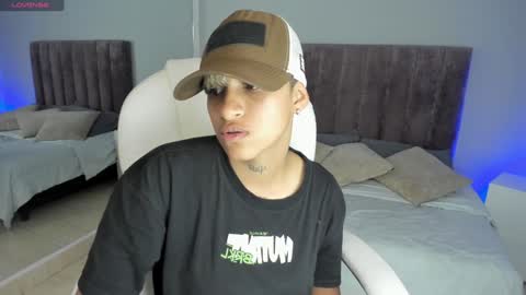 Snapshot of dominick_joness chatting on 01.21.25 Dominick online show from 01.21.25