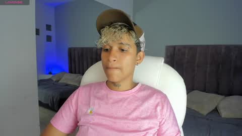 Snapshot of dominick_joness chatting on 01.22.25 Dominick online show from 01.22.25