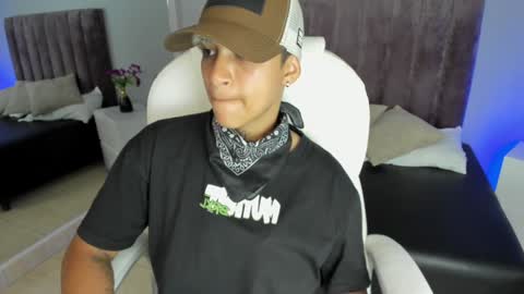 Snapshot of dominick_joness chatting on 01.29.25 Dominick online show from 01.29.25