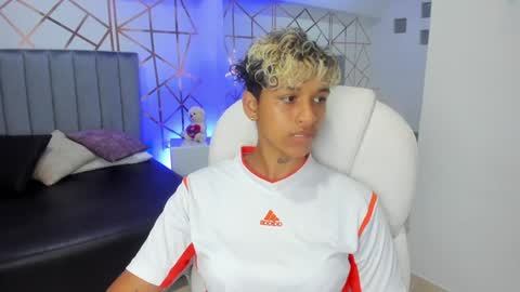 Snapshot of dominick_joness chatting on 02.03.25 Dominick online show from 02.03.25