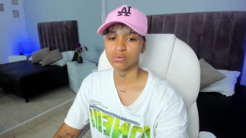 Snapshot of dominick_joness chatting on 02.07.25 Dominick online show from 02.07.25