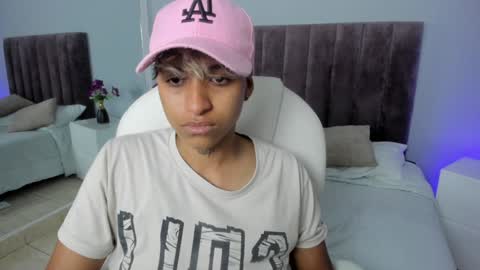 Snapshot of dominick_joness chatting on 02.08.25 Dominick online show from 02.08.25