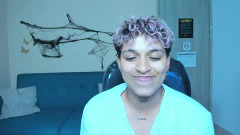 Snapshot of dominick_joness chatting on 10.31.25 Dominick online show from 10.31.25