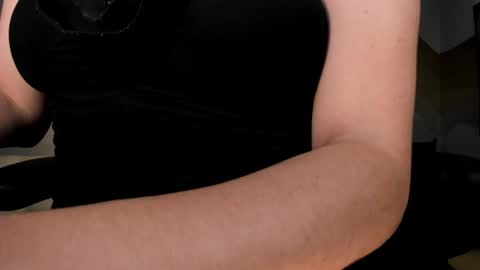 Snapshot of dominiquevega_ chatting on 12.19.24 Dominique online show from 12.19.24